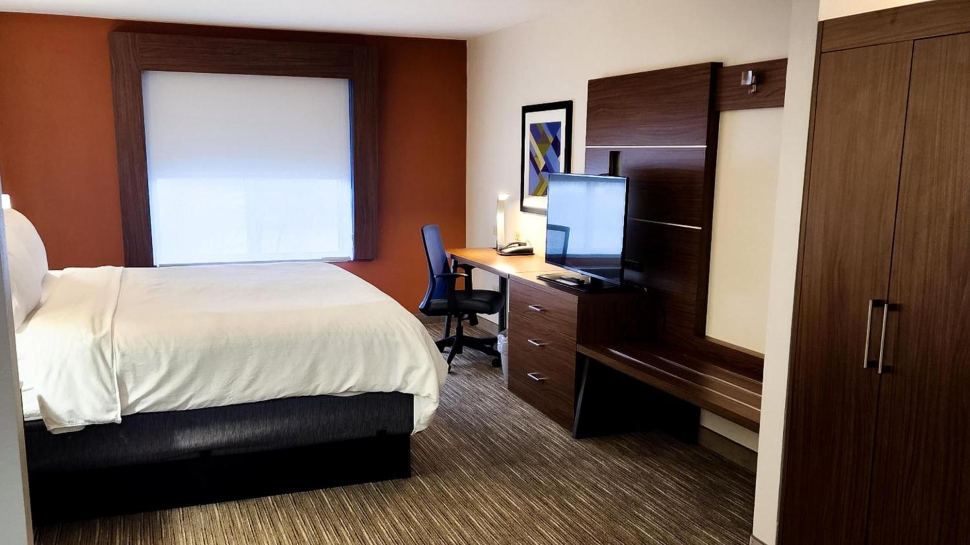 Holiday Inn Express Hotel & Suites Chicago South Lansing By Ihg Exterior photo